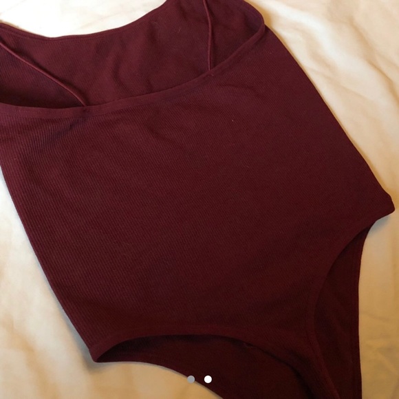 spaghetti strap bodysuit - Picture 2 of 2